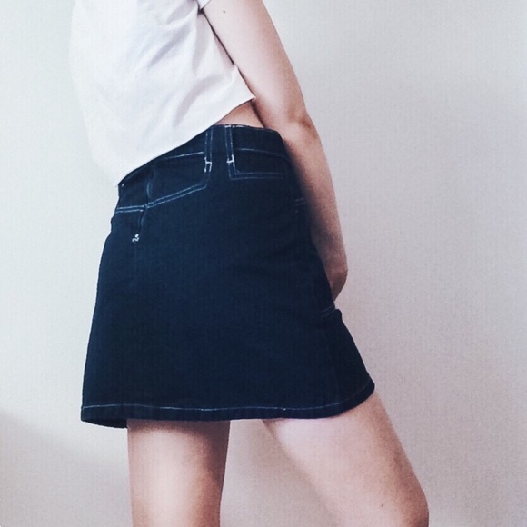 Urban Outfitters Denim Mini Skirt Darkwash Small - Picture 3 of 7
